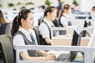 大金空調榮獲2019年度“全國政府采購空調十大領軍品牌”榮譽，彰顯卓越品質與專業服務